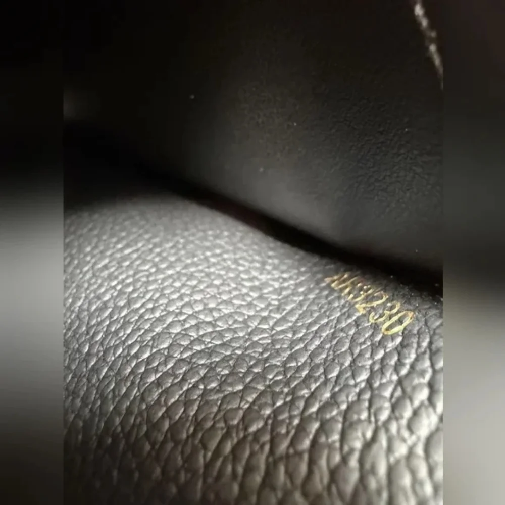 Louis Vuitton Victorine Wallet - Picture 13 of 13